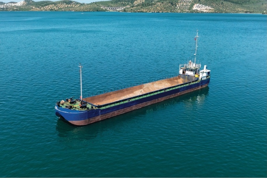 660 cbm Self-Propelled Split Hopper Barge